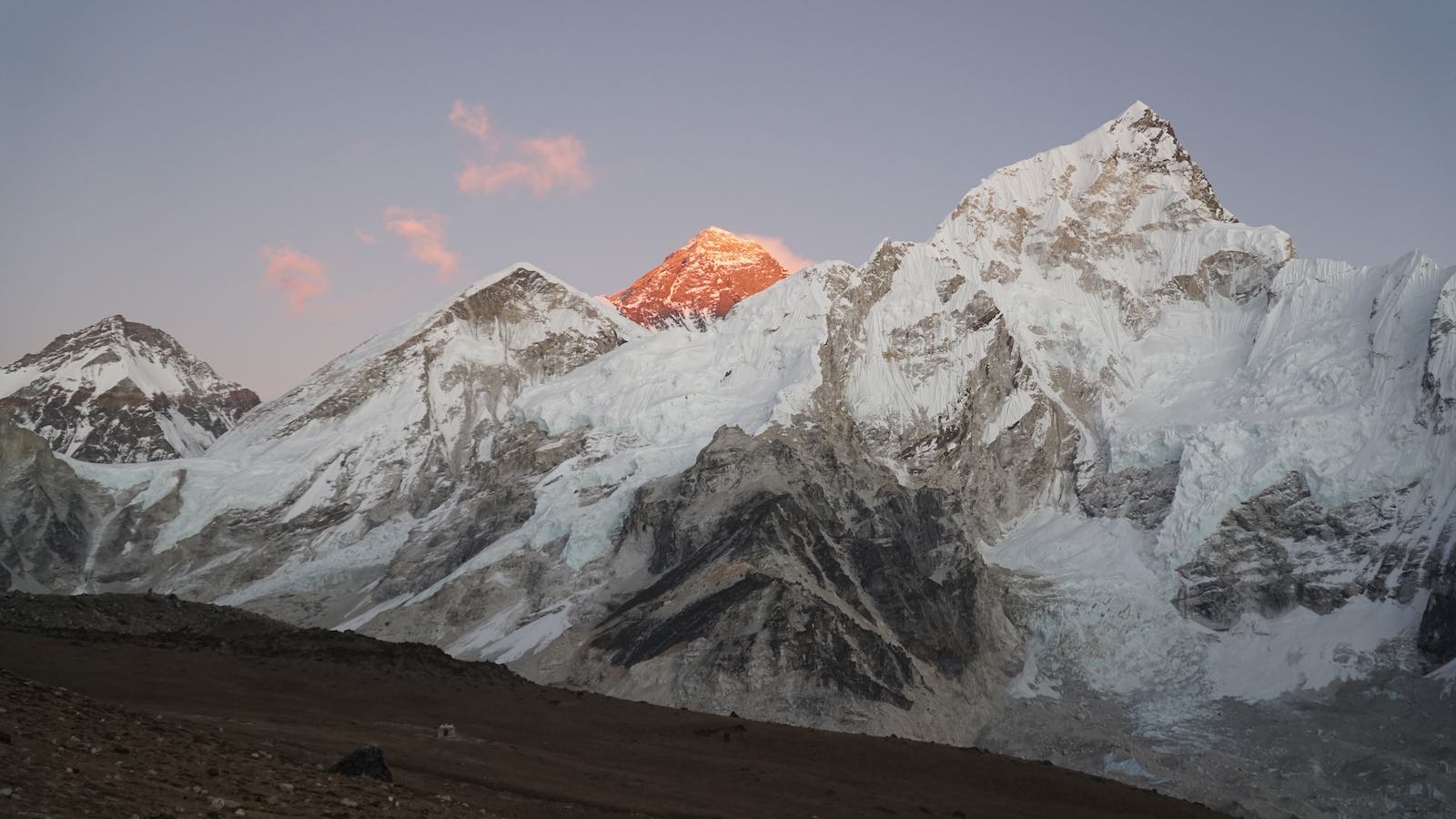 Afterwards I hiked up to a viewpoint near Gorakshep for a view of everest during sunset. It really highlights that it is the highest peak around here even though it doesn't look like it from first glance.