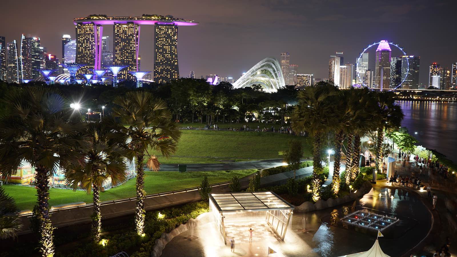 The picturesque Marina Bay Area in Singapore